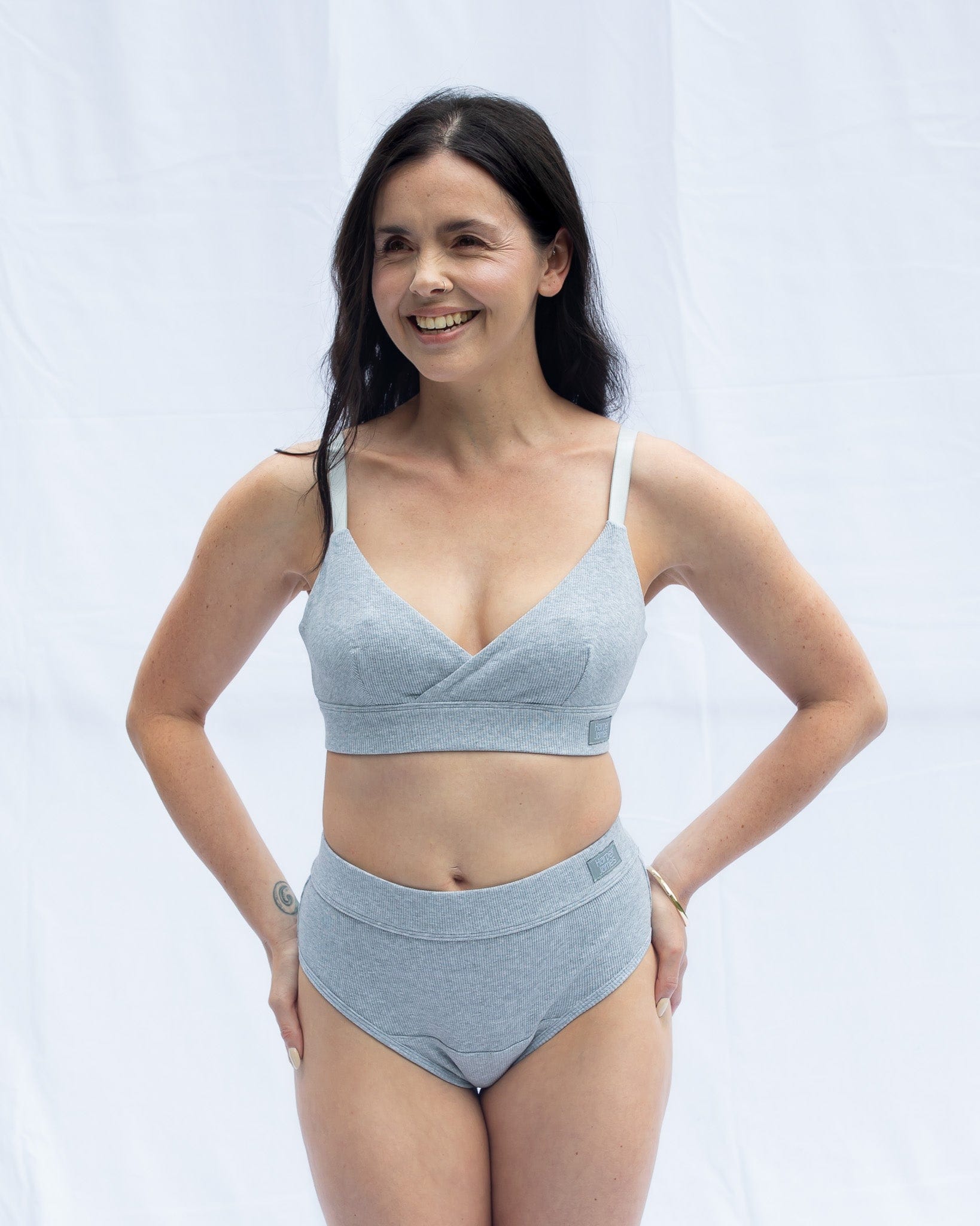 crossover wireless marle grey bra + everyday brief